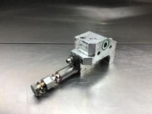 Liebherr Bloc distributeur